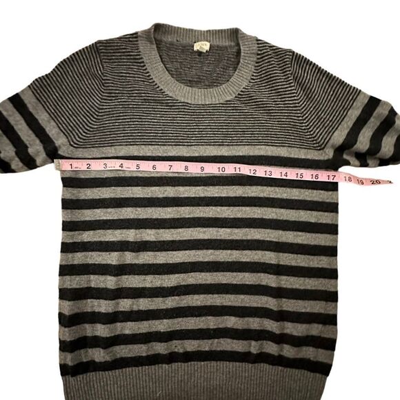 J. Crew ~ Black and grey striped crew neck sweater ~ merino wool blend ~ size M - Picture 8 of 10